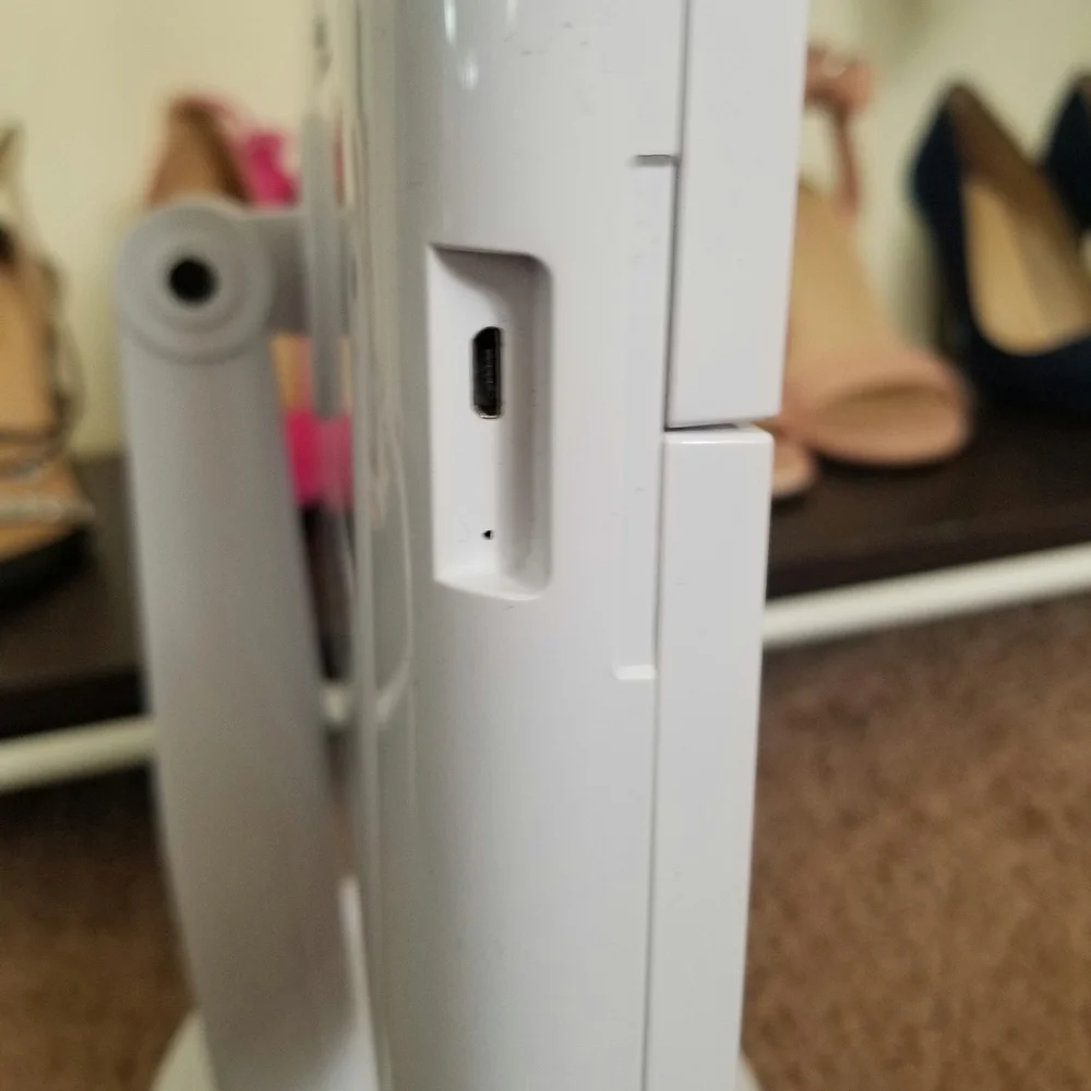 Impressions Vanity Touch Trifold XL LED Makeup Mirror